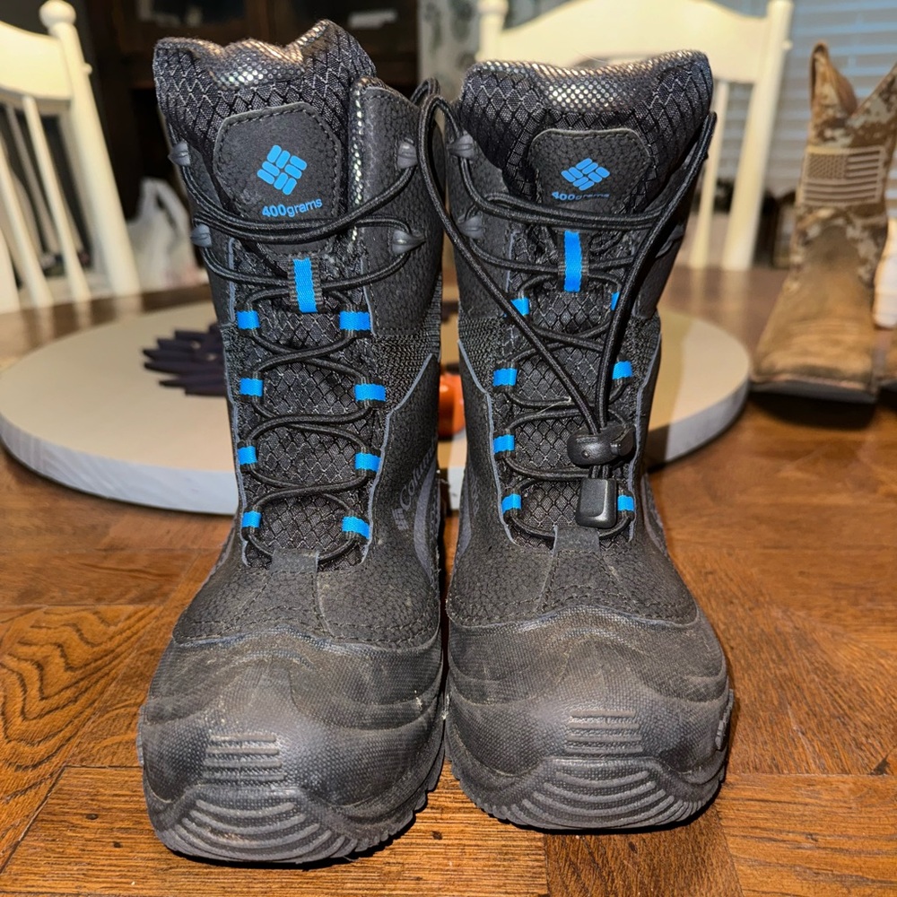 Columbia Unisex-Child Bugaboot Plus Iv Omni-Heat Snow Boot size 3